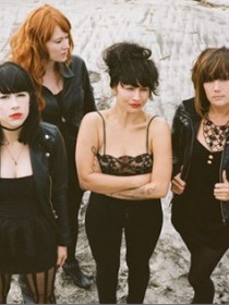 Dum Dum Girls 