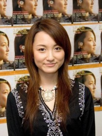 有里知花 Yuri Chika