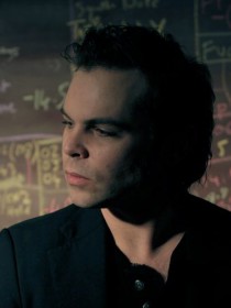 Gaz Coombes Presents 