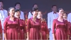 我们走在大路上