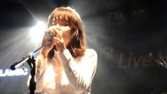 偶尔像疯了一样想拥抱你