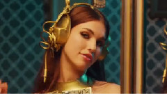 Rainey Qualley - Turn Me On Like The Radio