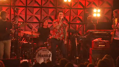 Maroon 5 - Moves Like Jagger