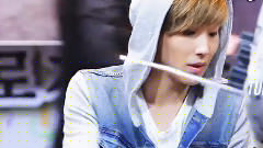 签售会 主-文钟业 饭拍版 13/03/30