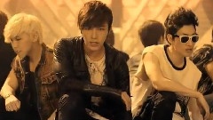 Sexy, Free & Single MV &