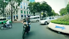 Chuyện Từ Những Con Đường