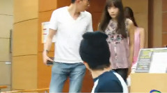 银赫离开圭贤音乐剧场馆 With 泰妍&Tiffany