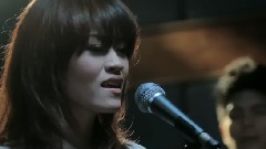 我依然在你身边