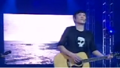 吹着海风的布鲁斯