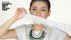 Selina 为 2014 VOGUE 全球购物夜制作T恤