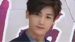 从 婴儿士兵 进入 上流社会 的朴炯植