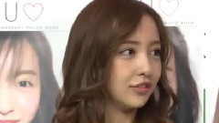 板野友美登场出道十周年纪念写真书发售活动