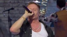 Macklemore,Ryan Lewis - Can't Hold Us 2015VMA现场版