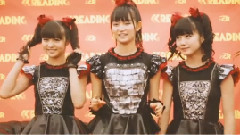 高萌!BABYMETAL教Kerrang!怎么跳Gimme Chocolate!