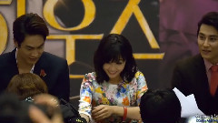 音乐剧< Full House > 签售