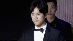 时尚芭莎活动易烊千玺全记录