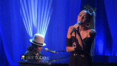 Linda Perry,Miley Cyrus - Hands of Love