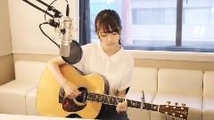 瀧川ありさ - 赤いスニーカー