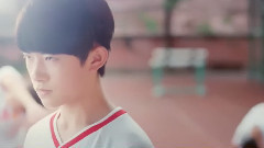 玫瑰园里的易烊千玺 亲爱的易烊千玺十五岁生日快乐