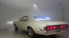 Elliot Moss - Pattern Repeating