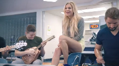 Kelsea Ballerini - Square Pegs