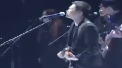 梁博现身世界好声音演唱会 掀起全场高潮