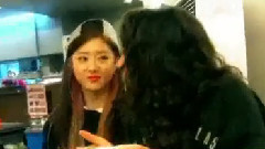 邻居查尔斯 预告 Alex Cut