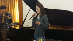 张韶涵升格成制作人 找警花粉丝合唱<还记得吗>