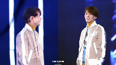 在深深的夜空飞翔