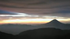 民乐群星 - 在那东山顶上 合奏版