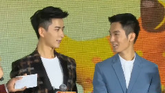 太子盛一伦爱卖萌 齐秦陪女儿看<熊出没>