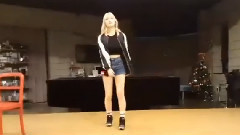 TWICE Momo Dancing:Built For This