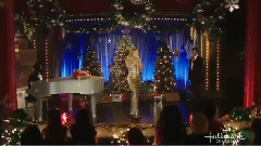 Mariah Carey - Christmas Time Is In The Air Again