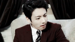 SKtelecom更新:如何获得防弹照片 田柾国 & 金硕珍