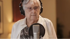 Seniors perform amazing Acapella!