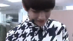 BANGTAN BOMB Grasping power fight with V