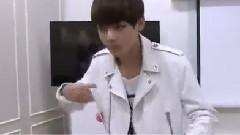 BANGTAN BOMB-待机室帅气舞蹈练习 中文字幕