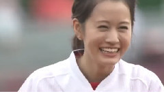 前田敦子 - JIJIPRESS 前田敦子,始球式でミニスカ&生脚