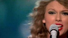 Fearless (Fearless Tour 2010)现场版