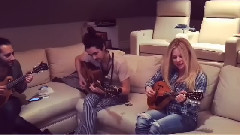 Instagram更新:Dreams&Ready To Run(曼陀林弹奏)