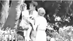 戏水的秀兰.邓波儿