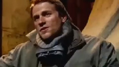 电影<环太平洋>片段之巨型机甲与深海怪兽澎湃对垒