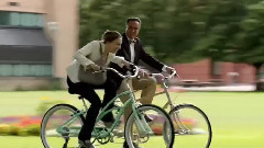 一周精彩视频串烧 维拉.法梅加姐妹变母女