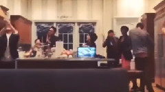 Ins更新:Another Ordinary Night At Home