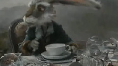 电影<爱丽丝梦游仙境>精彩片段9