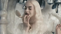 电影<爱丽丝梦游仙境>精彩片段6