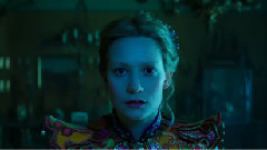 <爱丽丝梦游仙境2:镜中奇遇记>正式版预告