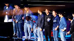 音乐风云榜EXO表演 台上采访全程