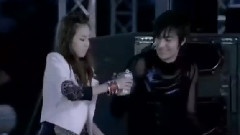 2NE1 - Kiss