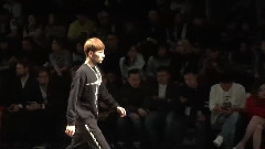 2016上海时装周T台走秀3